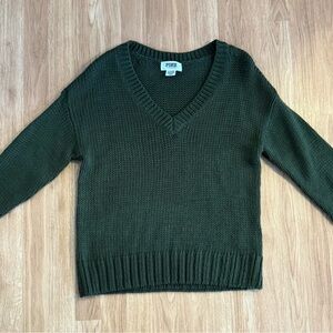 EUC PINK Victoria's Secret Green V-Neck Sweater - Green - Small